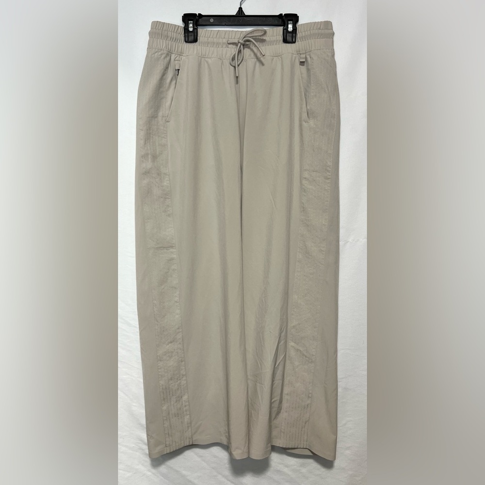 Athleta High Rise Wide Leg Cropped Endeavor Pants Activewear Casual Travel Light - Picture 2 of 10